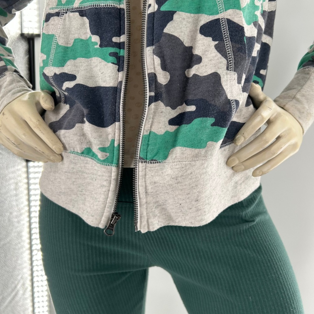 Nike‎ Women's Camo Zip Up Hoodie Small Green Black Gray Casual Athleisure - Picture 4 of 8